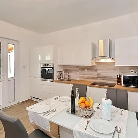 Appartement 2 Bedroom In *