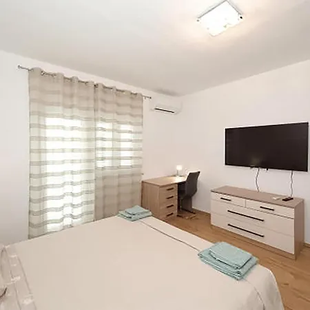 2 Bedroom In Pašman