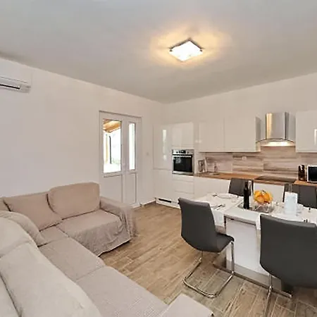 2 Bedroom In *