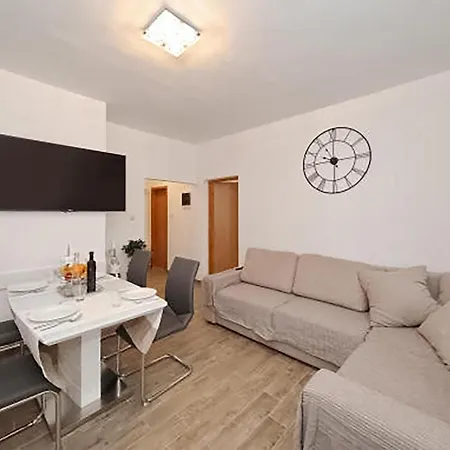 2 Bedroom In